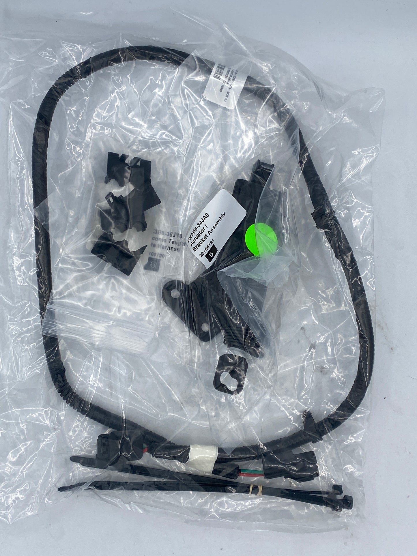 PK3B635JL0 Long Box Tailgate Lock