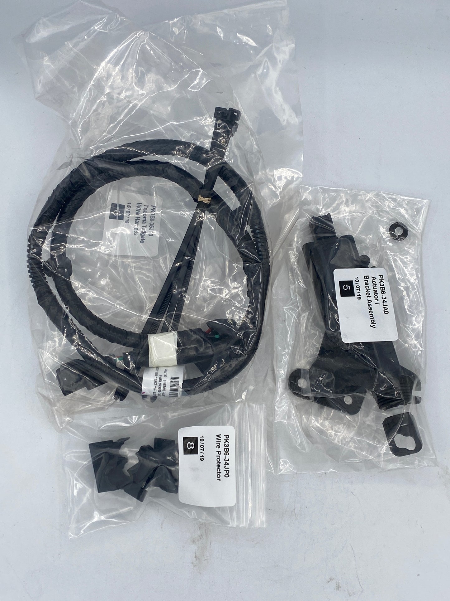 PK3B635JS0 Tailgate Lock
