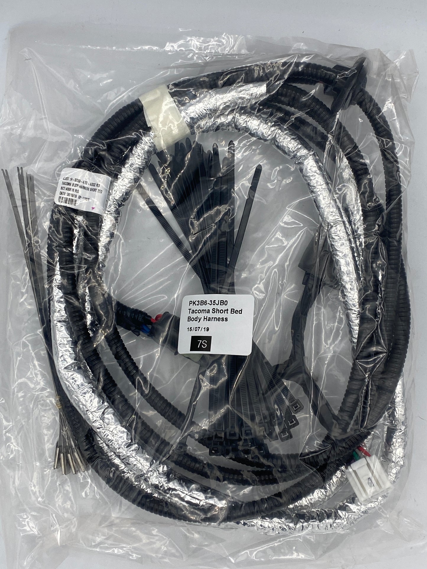 PK3B635JS0 Tailgate Lock