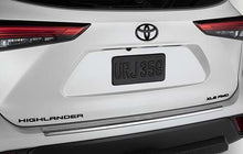 Blackout Badges // Highlander