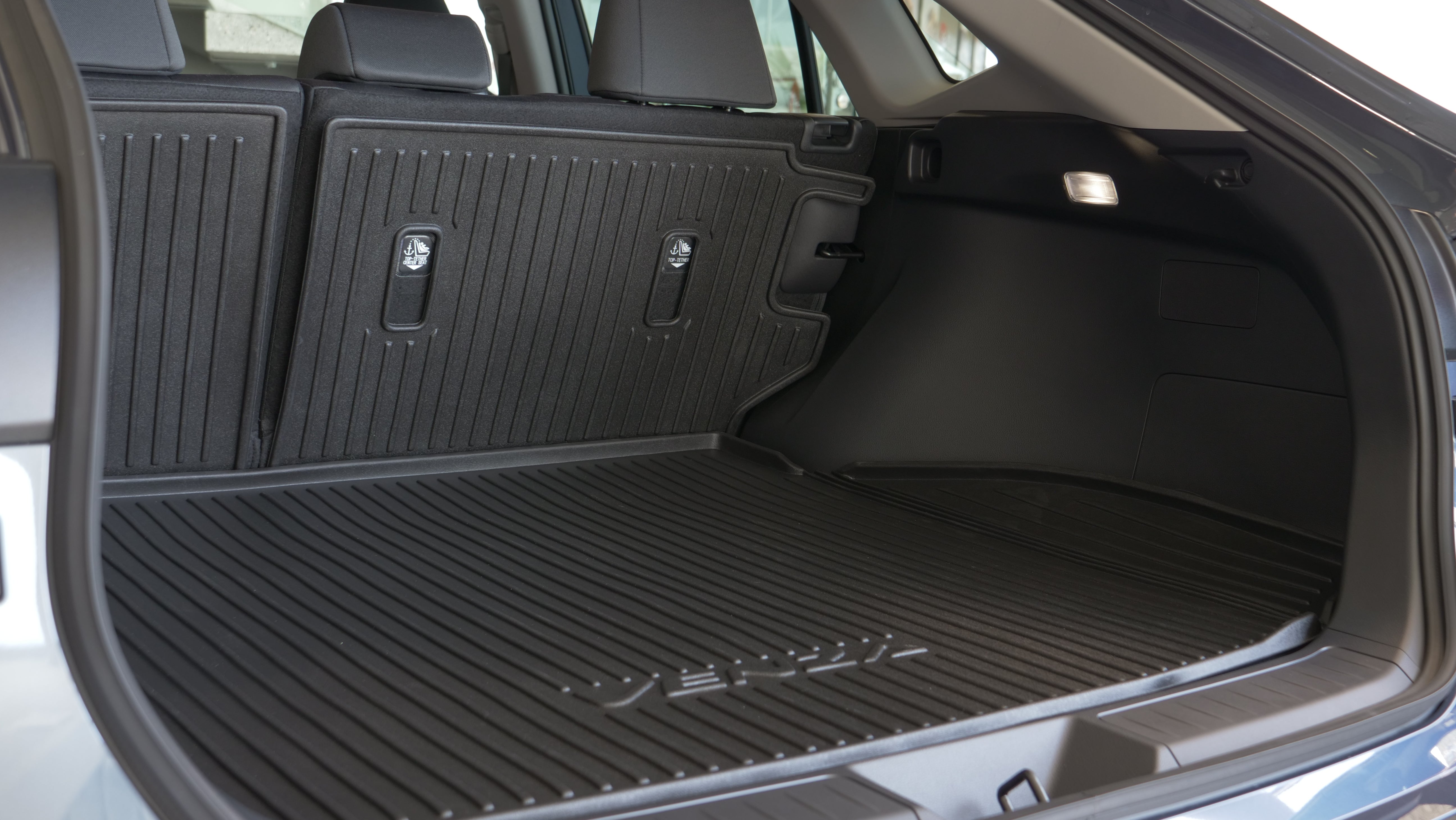 2021 toyota venza cargo outlet mat